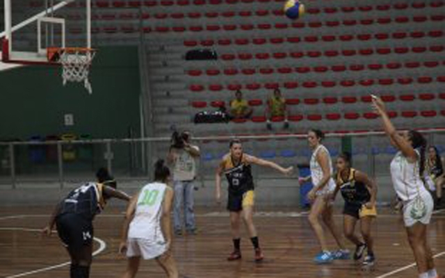 Basquete feminino santista tem confronto decisivo pelas quartas de final do Paulista