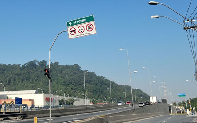 Primeira fase da nova iluminação da Avenida Ayrton Senna é entregue