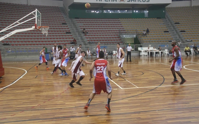 Basquete masculino conquista o segundo lugar no Campeonato Paulista