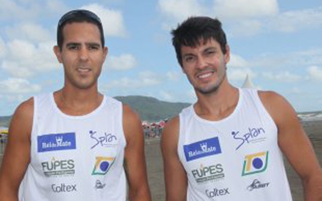 Santistas são campeões no Beach Tennis | Jornal da Orla