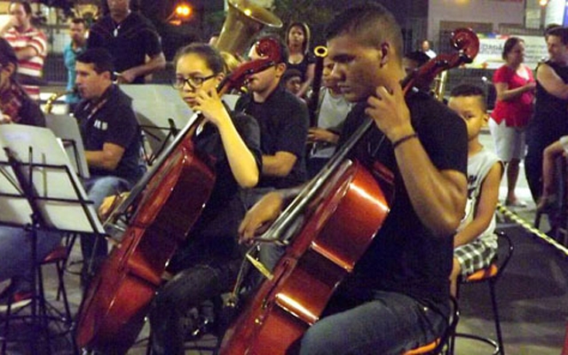 Orquestra de PG leva música clássica ao Terminal Rodoviário