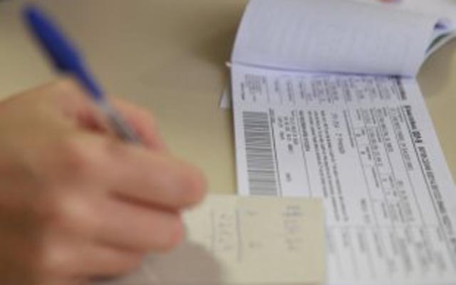 Dívida ativa: contribuintes inscritos podem regularizar débitos com desconto até dia 30