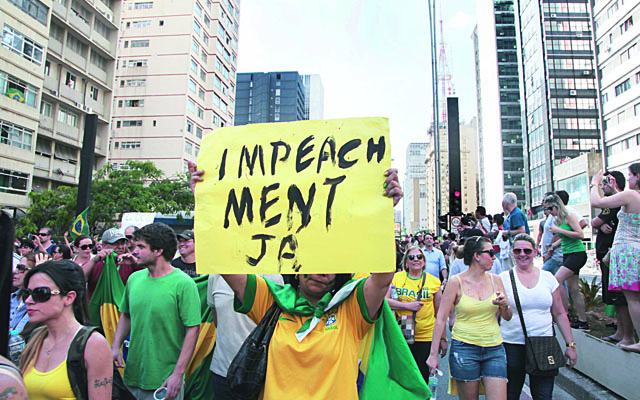 Ruas vão decidir o futuro da presidente | Jornal da Orla
