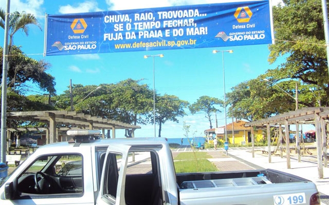Defesa Civil de Guarujá se prepara para a campanha Raios no Litoral