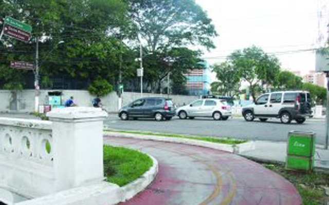 Pontilhão do canal 1 x Carvalho de Mendonça é concretado