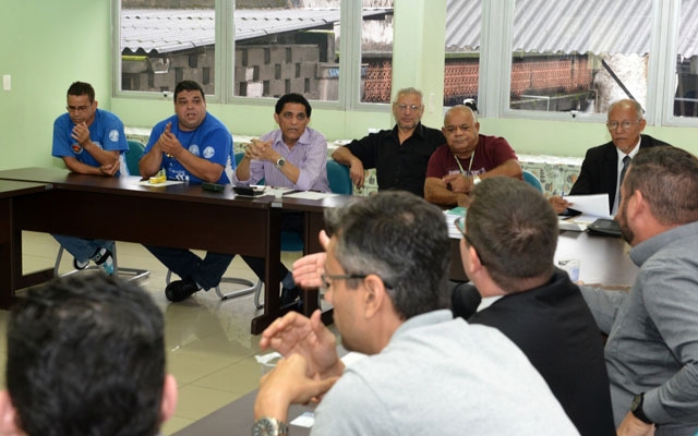 Empreiteira garante o pagamento de multa por atraso de rescisão