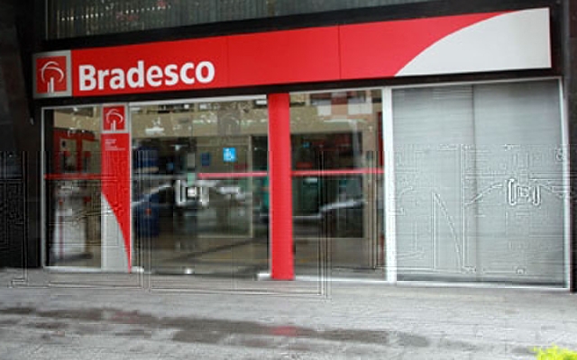 Bancos são multados por publicidade e propaganda indevida