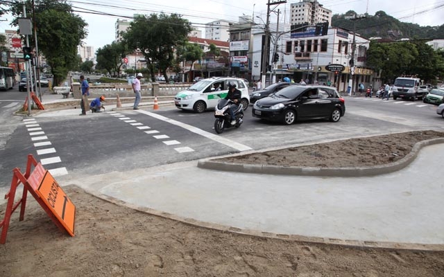 Pontilhão do canal 1 é liberado ao tráfego