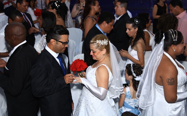 Santos abre inscrição para casamento comunitário