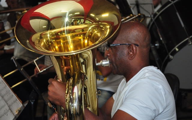 Banda Sinfônica de Cubatão e Grupo Rinascita se apresentam no Música no Parque