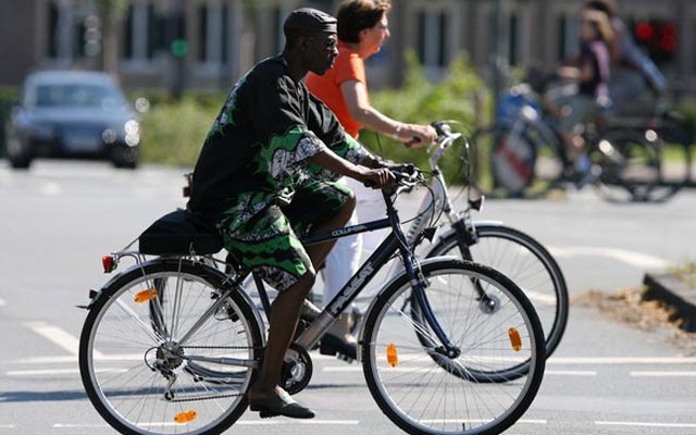 Debate e passeio promovem uso da bicicleta em Cubatão