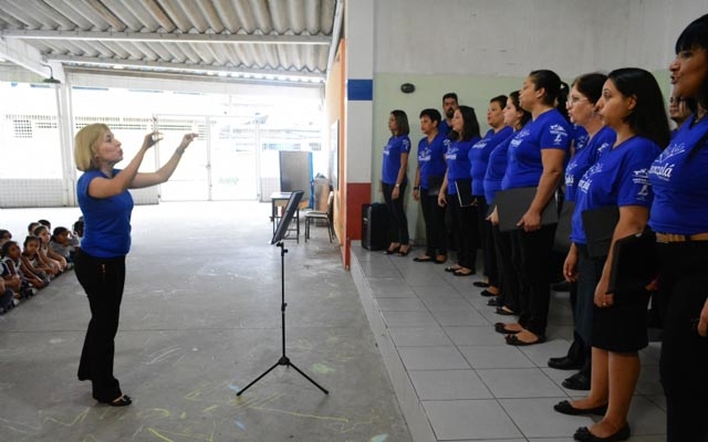 Coral Zanzalá faz concerto musical para a criançada