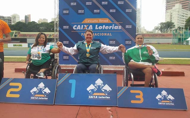 Santistas ganham medalhas no paratletismo