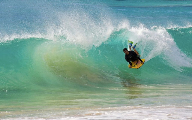 Praia do Pernambuco recebe Circuito Paulista de Bodyboarding neste domingo