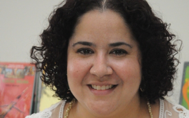 Escritora cubatense representa região em Festival de Artes