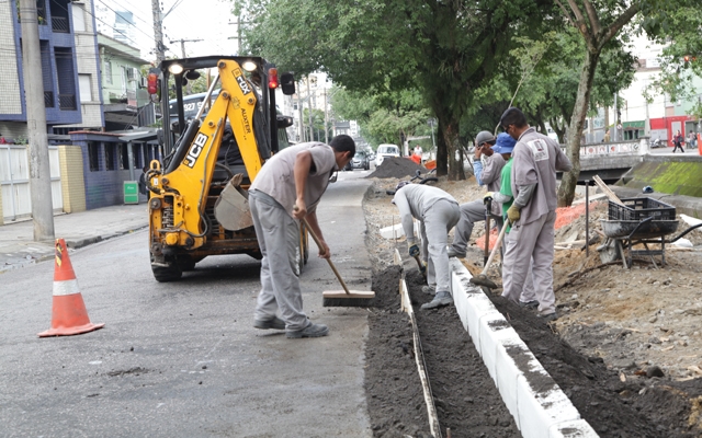 Prefeitura de Santos repavimenta a Avenida Siqueira Campos
