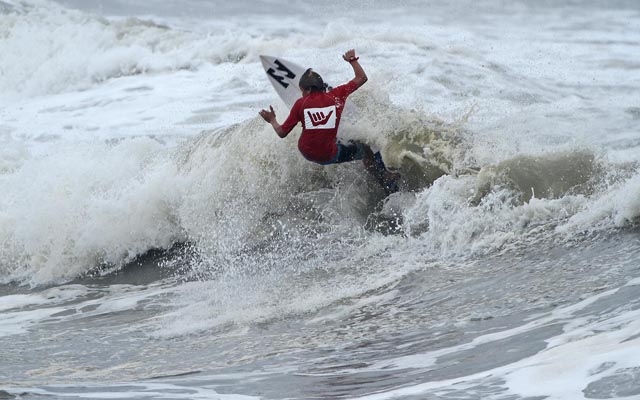 Equipe de Guarujá compete em casa a 3ª etapa do Hang Loose Surf Attack