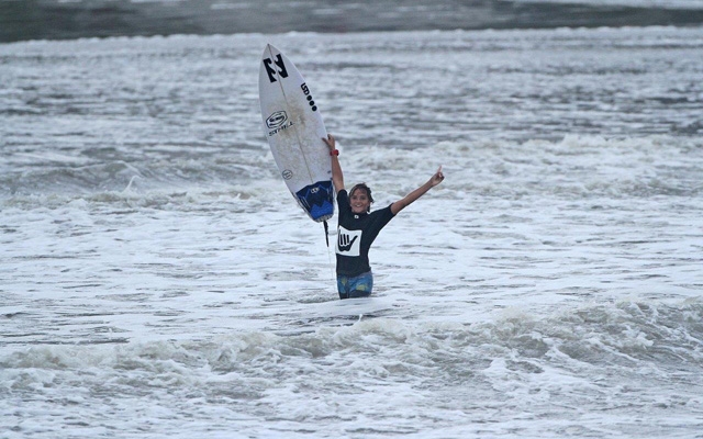 Eduardo Motta é o destaque no Hang Loose Surf Attack, em Santos