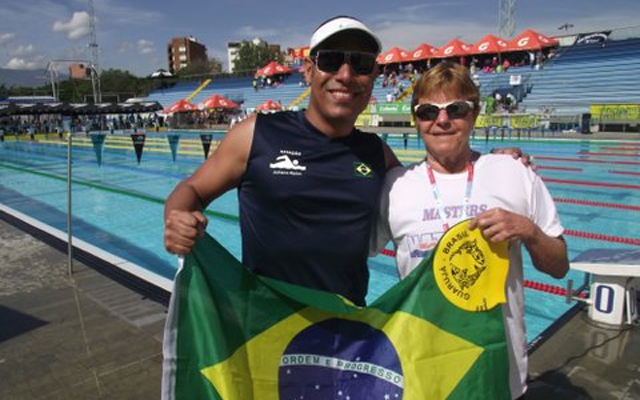 Nadadora de Guarujá é medalha de bronze no Sul-Americano Máster