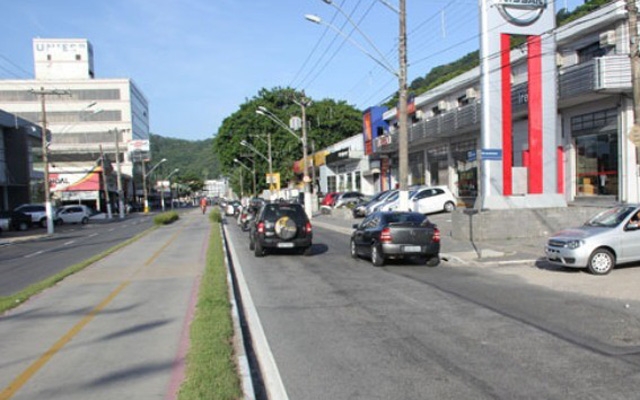 Obras na Avenida Adhemar de Barros ocasionam novas modificações no trânsito