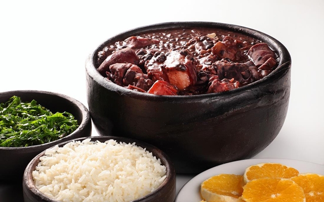 Feijoada Beneficente acontece domingo