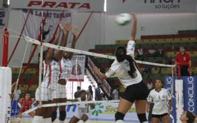 Santos enfrenta o ADC Bradesco no vôlei feminino | Jornal da Orla