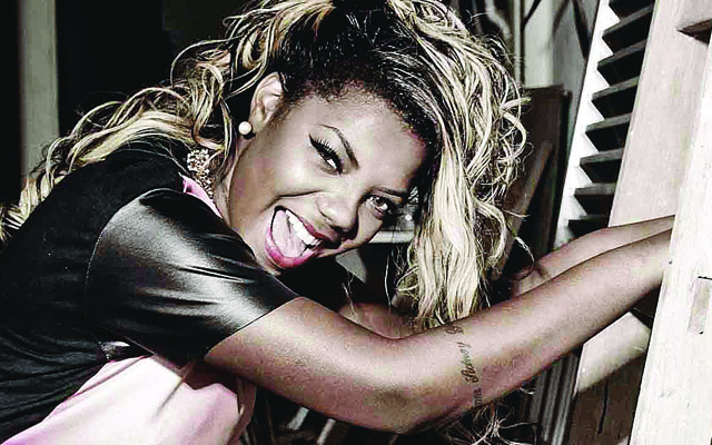 Cantora Ludmilla agita a Capital Disco