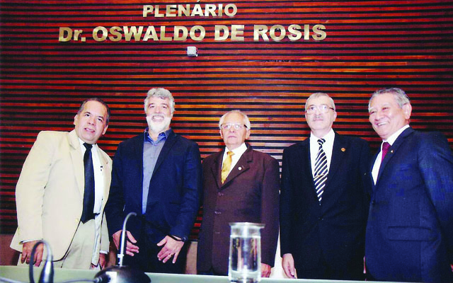 Câmara homenageia corretores de imóveis