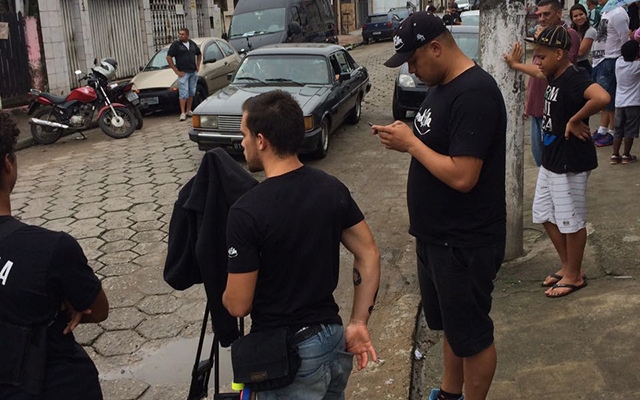 Gravação de videoclipe termina na delegacia em São Vicente