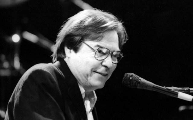 APAE realiza Tributo a Vinicius de Moraes e Tom Jobim