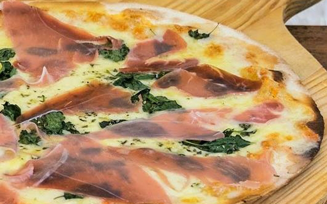 Noite da Pizza Solidária é atração na Associação de Engenheiros e Arquitetos de Santos