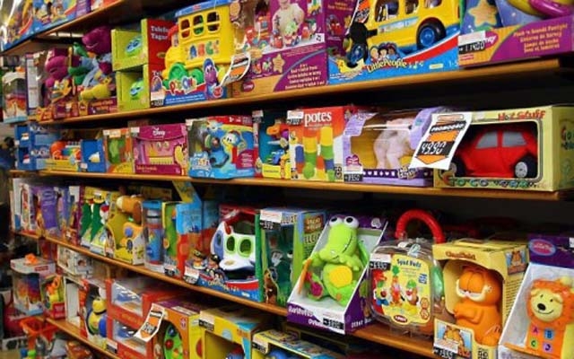 Operação Dia das Crianças fiscaliza lojas de brinquedo e vestuário infantil