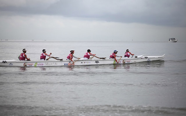 Aulas de canoa havaiana estão com inscrições abertas