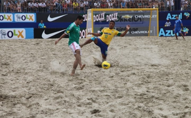 Praia do Gonzaga recebe a Copa América de futebol de areia | Jornal da Orla