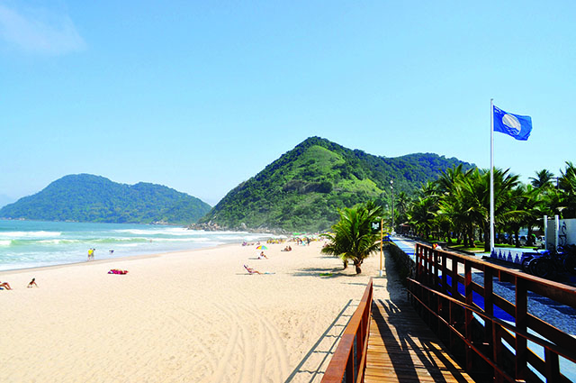 Praia do Tombo recebe Bandeira Azul pela sétima vez | Jornal da Orla