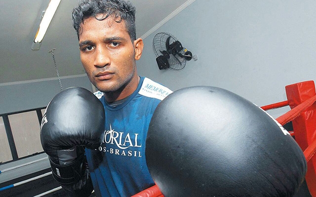Yamaguchi Falcão vence combate contra mexicano