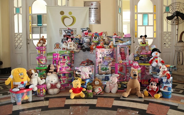 Campanha de Natal arrecada brinquedos em Santos
