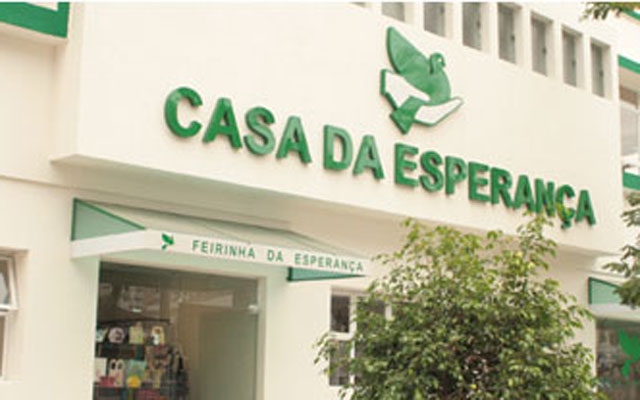 Casa da Esperança realiza bazar de Natal