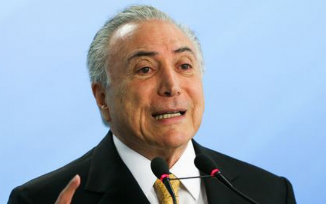 Movimentos sociais protocolam pedido de impeachment de Temer | Jornal da Orla