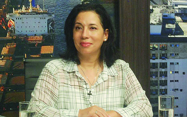Antonieta nega haver cabide de empregos em Guarujá