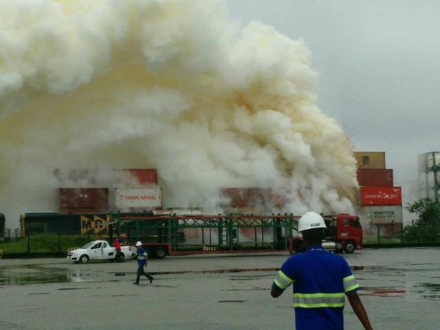 Após vazamento de produto químico, nuvem tóxica ainda se espalha na região | Jornal da Orla
