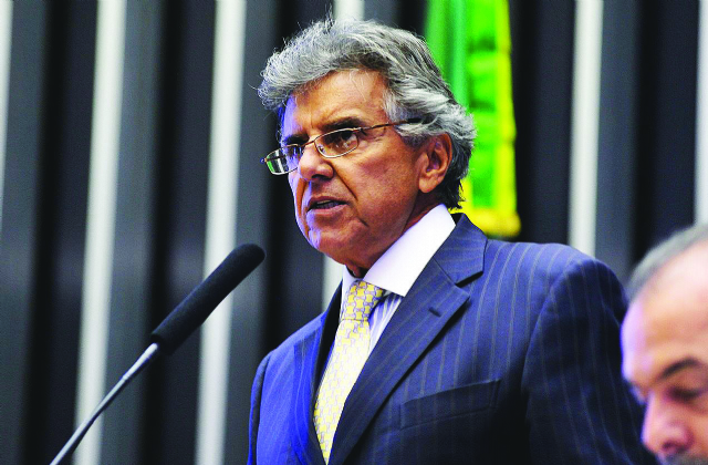 Beto Mansur passa por situação constrangedora em voo para Brasília
