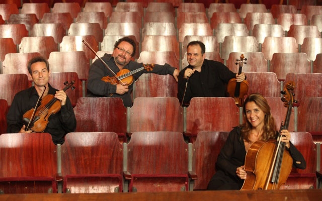 Quarteto de Cordas homenageia aniversário de Santos