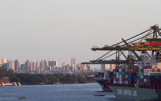Porto de Santos começa o ano com crescimento na movimentação de mercadorias | Jornal da Orla