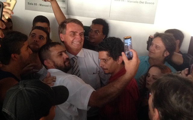 Sobram balas na metralhadora verbal de Jair Bolsonaro