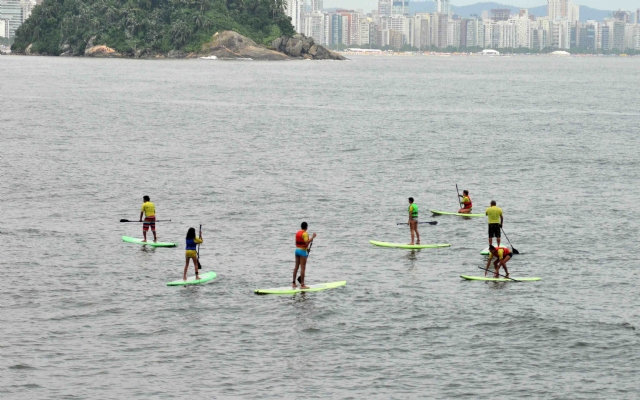 Guarujá recebe aulas gratuitas de Stand Up Paddle | Jornal da Orla