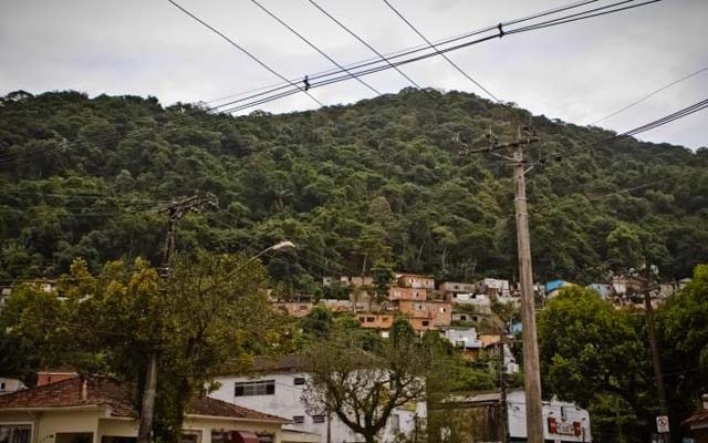 Chuvas: morros de Santos estão em estado de atenção