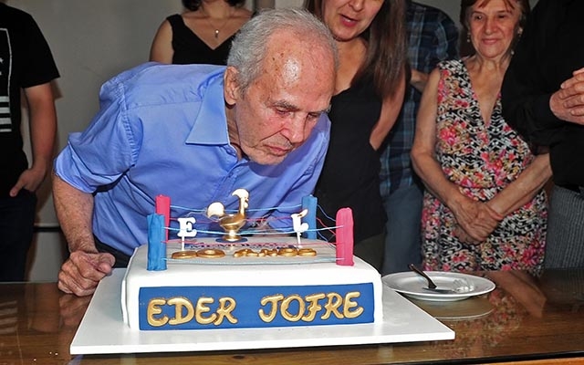 Éder Jofre celebra 80 anos com festa em Santos | Jornal da Orla