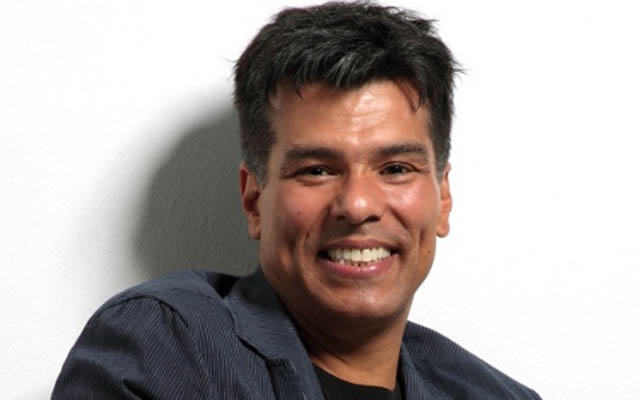 Maurício Mattar faz show em Praia Grande