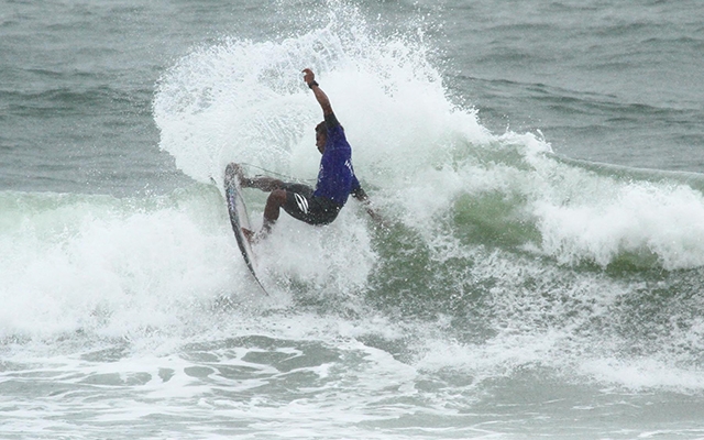 Guarujá recebe primeira etapa do Circuito Paulista de Surf Profissional